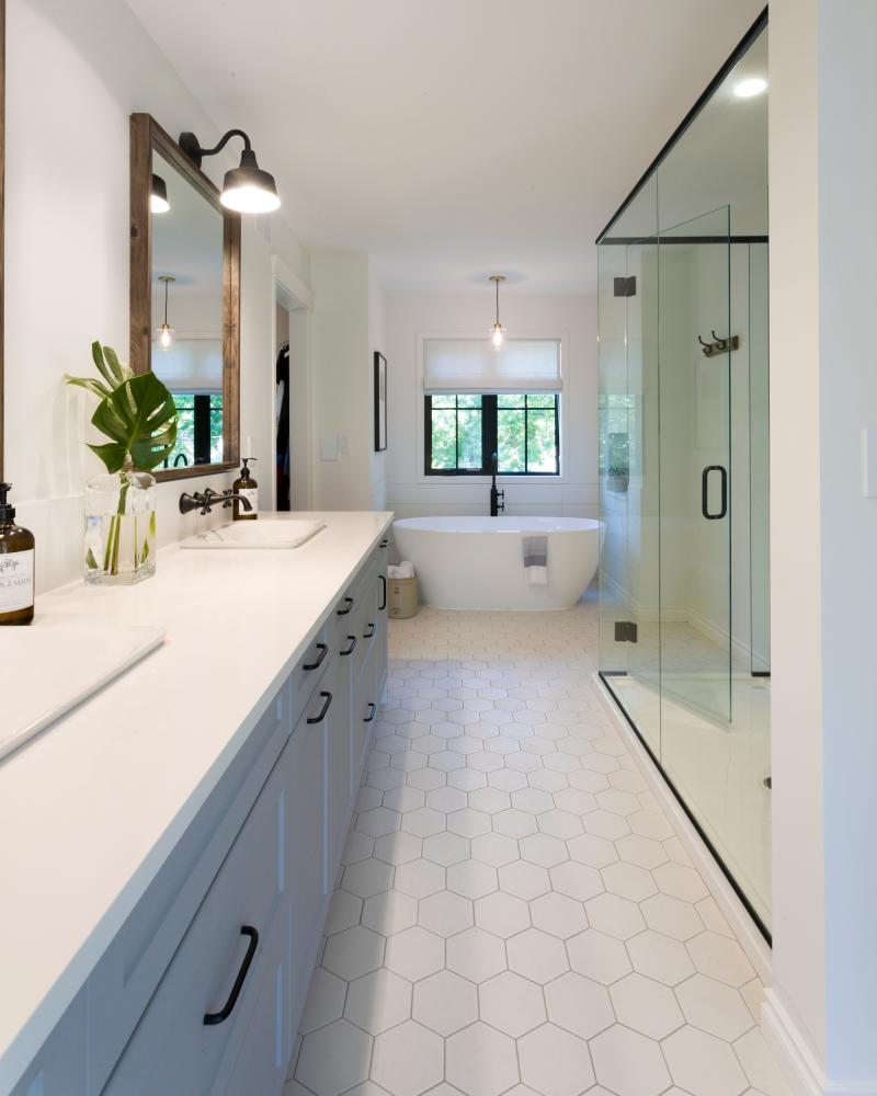 Winnipeg bathroom tile installation design