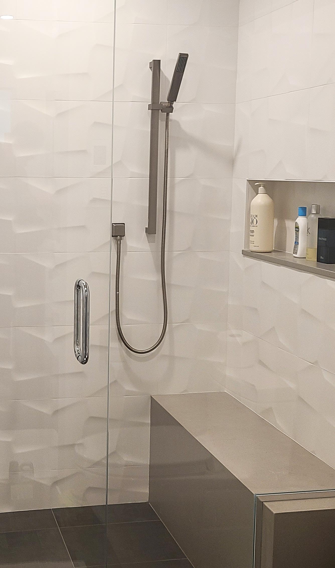 Pattern Tile With Niche & Bench